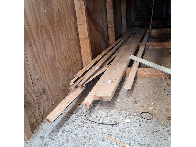 Partij houten balken in 3x vak - afbeelding 8 van  9