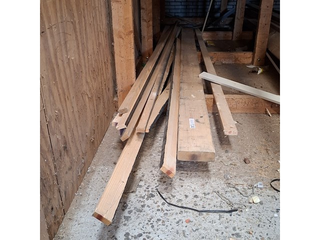 Partij houten balken in 3x vak - afbeelding 9 van  9