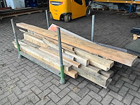 Partij houten balken - afbeelding 1 van  3