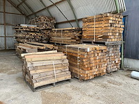 Partij houten balken - afbeelding 1 van  6