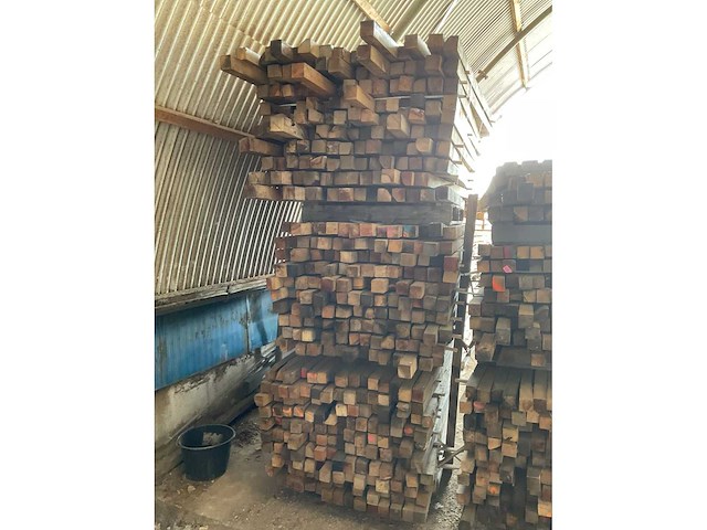 Partij houten balken - afbeelding 6 van  6