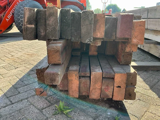 Partij houten balken - afbeelding 4 van  4