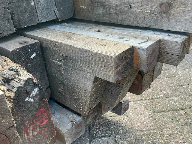 Partij houten balken - afbeelding 4 van  4