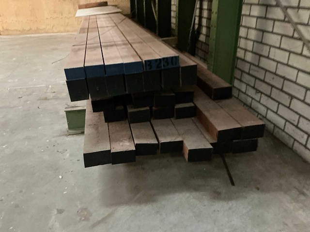 Partij houten balken - afbeelding 3 van  7
