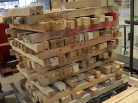 Partij houten balken - afbeelding 2 van  4