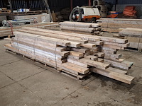 Partij houten balken - afbeelding 1 van  14