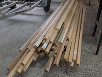 Partij houten balken - afbeelding 1 van  4