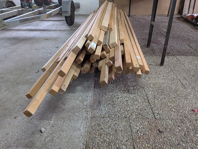 Partij houten balken - afbeelding 2 van  4