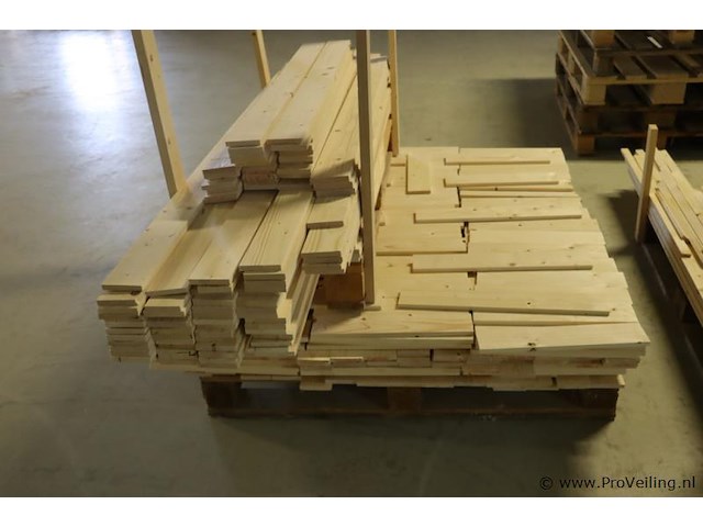 Partij houten balken/latten - afbeelding 9 van  16
