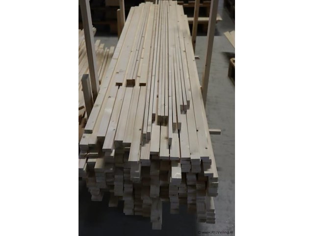 Partij houten balken/latten - afbeelding 16 van  16