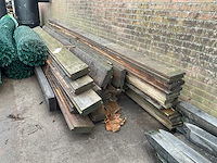 Partij houten damwandprofiel en planken - afbeelding 3 van  3