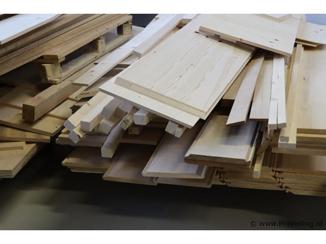 Partij houten deksels en planken - afbeelding 5 van  9