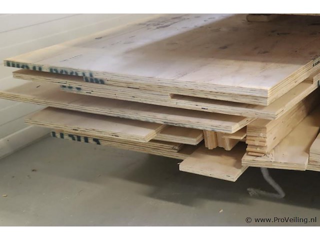 Partij houten deksels en planken - afbeelding 8 van  9