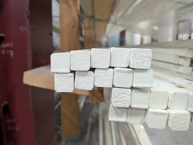 Partij houten glaslatten en afwerkprofielen - afbeelding 8 van  37