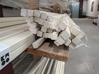 Partij houten glaslatten en afwerkprofielen - afbeelding 10 van  37