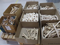 Partij houten handgrepen & sluitknoppen - afbeelding 1 van  10