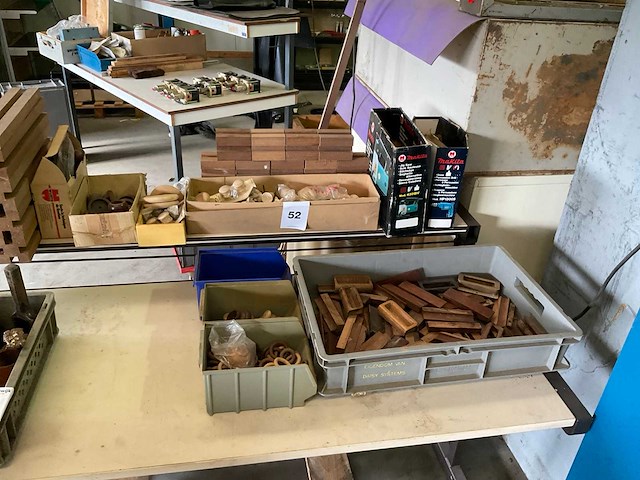 Partij houten knoppen en grepen - afbeelding 1 van  4