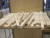 Partij houten latten, diverse soorten - afbeelding 4 van  5