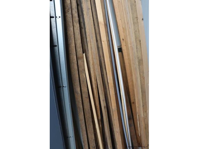 Partij houten latten - afbeelding 4 van  5