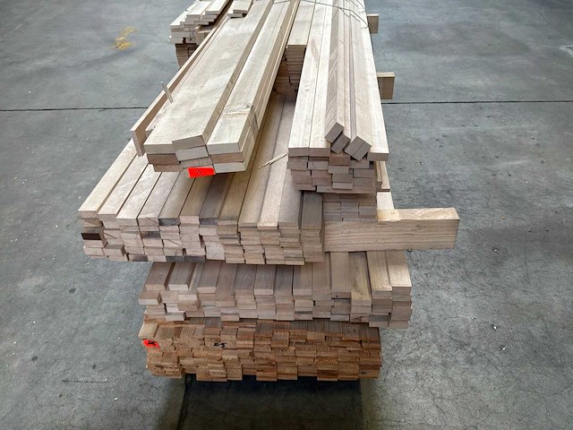 Partij houten latten - afbeelding 7 van  7