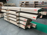 Partij houten latten - afbeelding 1 van  11