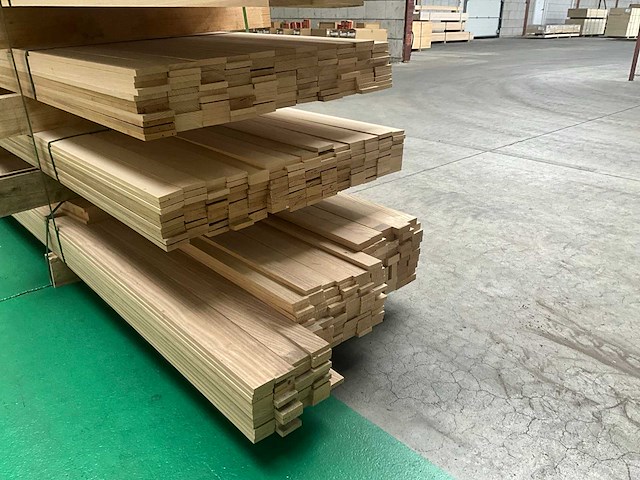 Partij houten latten - afbeelding 8 van  11