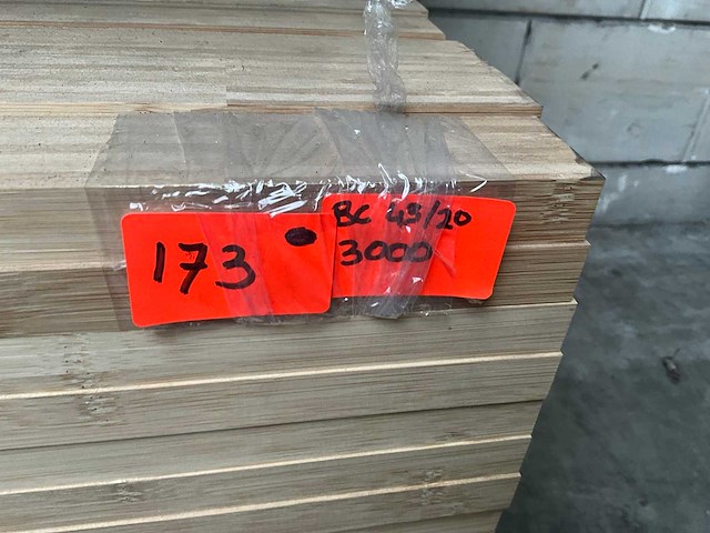 Partij houten latten - afbeelding 7 van  16