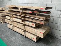 Partij houten latten - afbeelding 1 van  16