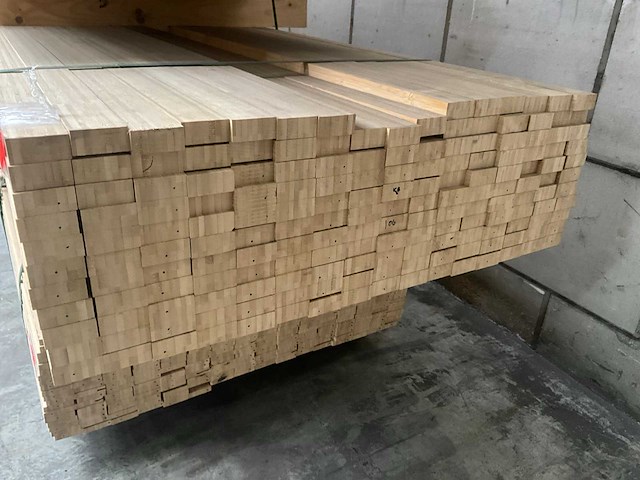 Partij houten latten - afbeelding 15 van  16