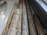 Partij houten palen - afbeelding 4 van  5