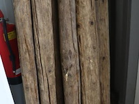 Partij houten palen - afbeelding 5 van  5