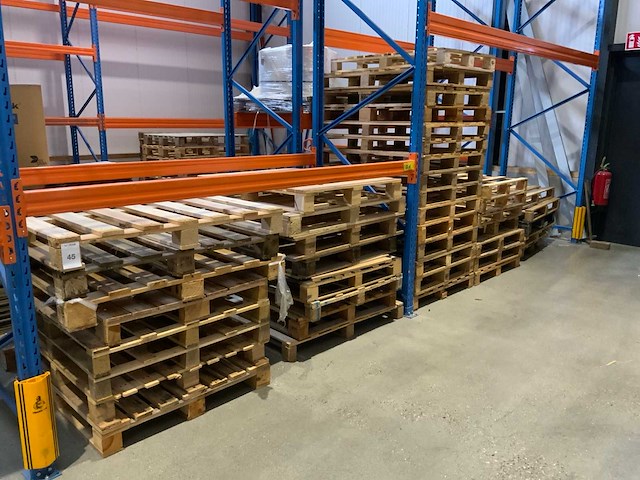 Partij houten pallets - afbeelding 1 van  2