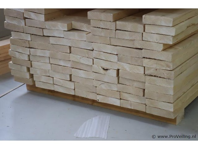 Partij houten planken - 70 stuks - afbeelding 1 van  4