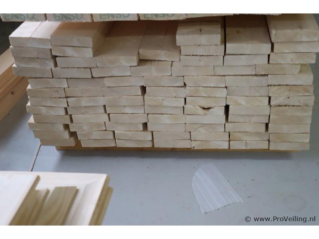 Partij houten planken - 70 stuks - afbeelding 3 van  4