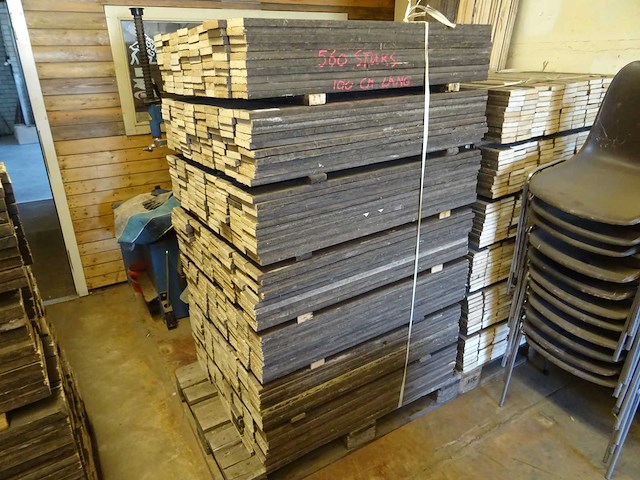 Partij houten planken 100cm (560x) - afbeelding 1 van  2