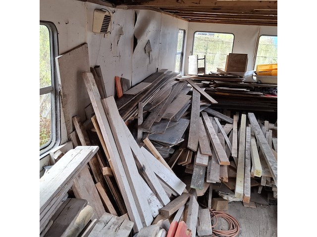 Partij houten planken, balken en metselprofielen - afbeelding 6 van  13