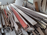 Partij houten planken, balken en steigerplanken - afbeelding 2 van  19