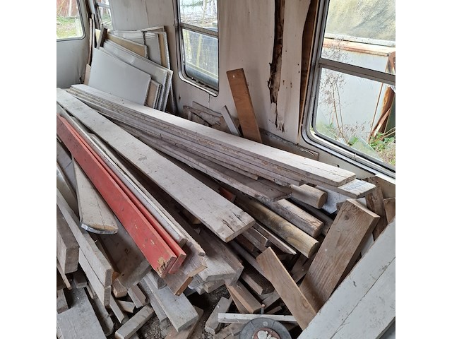 Partij houten planken, balken en steigerplanken - afbeelding 3 van  19