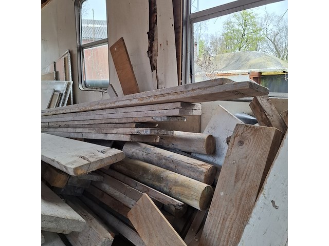 Partij houten planken, balken en steigerplanken - afbeelding 6 van  19