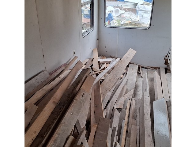 Partij houten planken, balken en steigerplanken - afbeelding 9 van  19