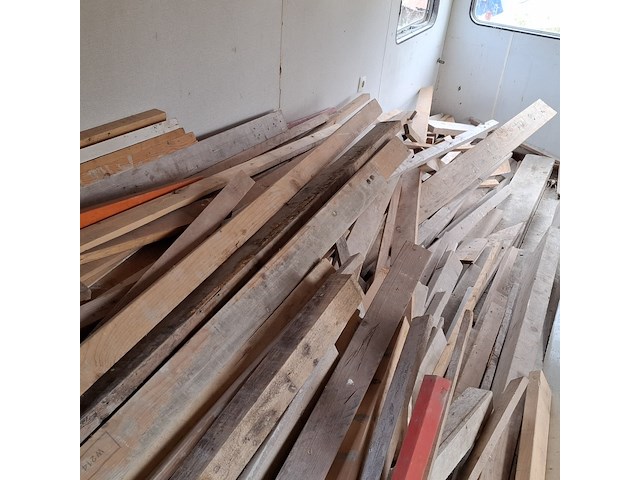 Partij houten planken, balken en steigerplanken - afbeelding 11 van  19