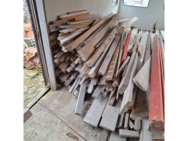 Partij houten planken, balken en steigerplanken - afbeelding 12 van  19
