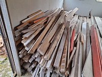 Partij houten planken, balken en steigerplanken - afbeelding 13 van  19