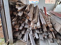 Partij houten planken, balken en steigerplanken - afbeelding 14 van  19