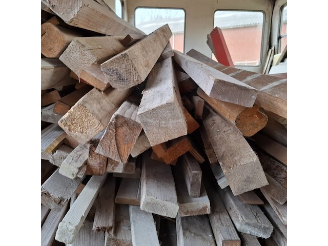 Partij houten planken, balken en steigerplanken - afbeelding 17 van  19