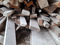 Partij houten planken, balken en steigerplanken - afbeelding 18 van  19