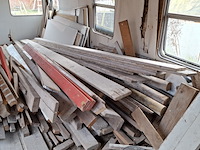 Partij houten planken, balken en steigerplanken - afbeelding 19 van  19