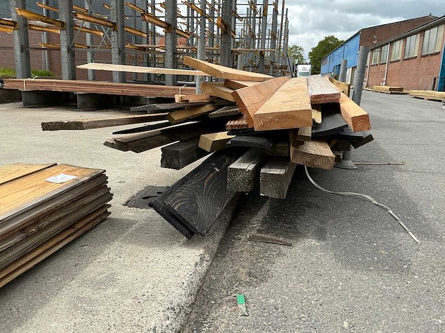 Partij houten planken en balken - afbeelding 3 van  6