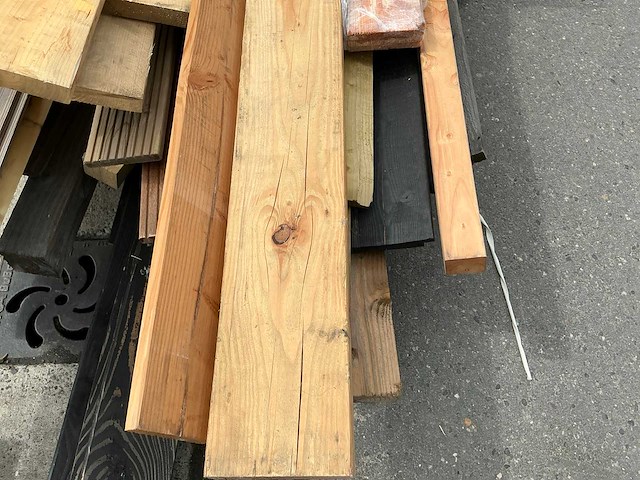 Partij houten planken en balken - afbeelding 4 van  6