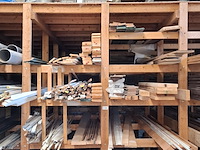 Partij houten planken en latten in 7x vak - afbeelding 1 van  36